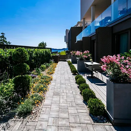 Dedaj - Penthouse Auri Lejlighed *