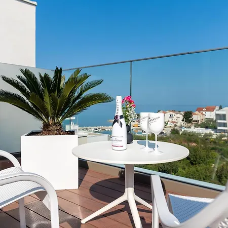 Dedaj - Penthouse Auri Appartement *