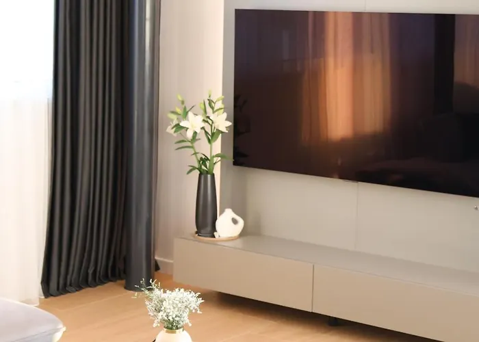 Dedaj - Penthouse Auri Apartman *