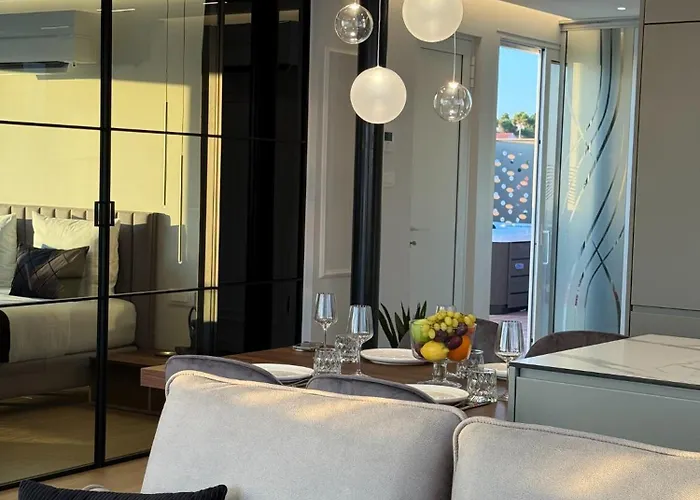 Dedaj - Penthouse Auri Apartman *