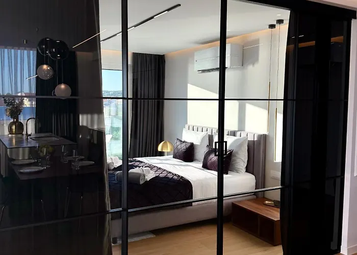 Dedaj - Penthouse Auri Apartman *